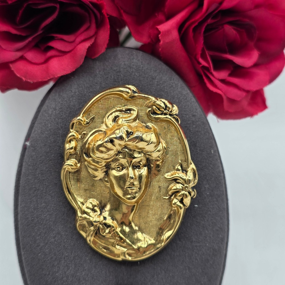 Vintage Art Nouveau Style Gibson Girl Brooch Gold Tone Lady Portrait Pin Cameo